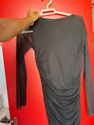 Vestido largo negro de malla