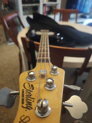 Bajo Eléctrico Sterling Stingray