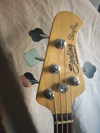 Bajo Eléctrico Sterling Stingray