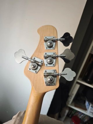 Bajo Eléctrico Sterling Stingray