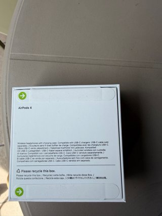 Airpods 4
