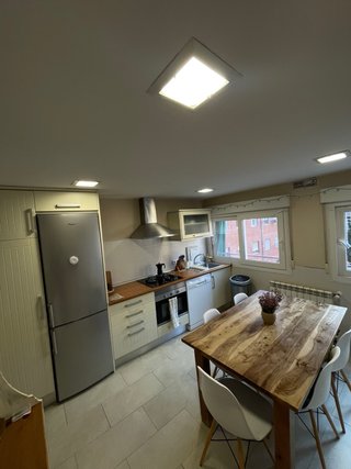 Habitación amoblada y cómoda
