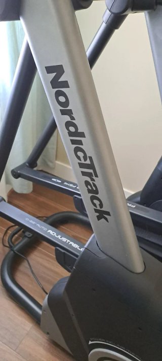 Elíptica NordicTrack FreeStride Trainer FS14i