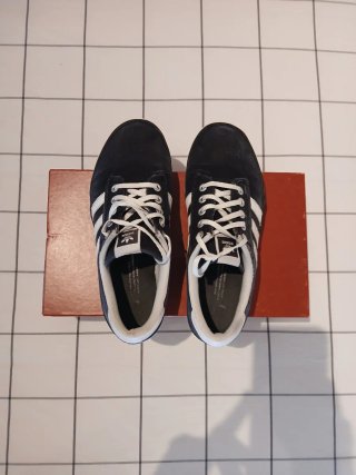 Zapatillas Adidas Kiel Negras y Blancas