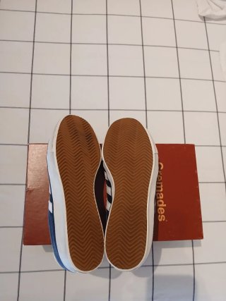 Zapatillas Adidas Kiel Negras y Blancas