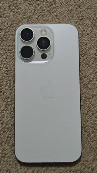 iPhone 16 Pro Apple