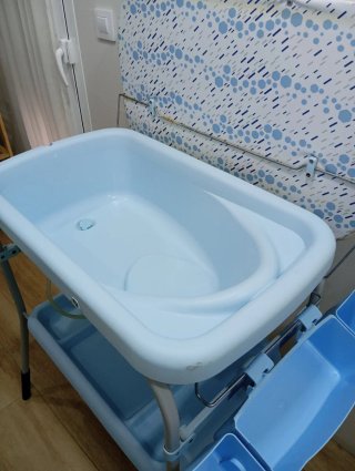 Cambiador y bañera para bebé