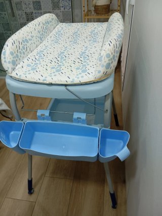 Cambiador y bañera para bebé