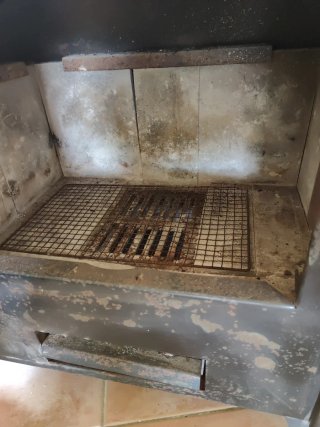 Estufa de leña KUPRO hierro fundido 15 kW.