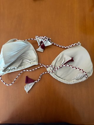 Bikini Beige con Detalles en granate