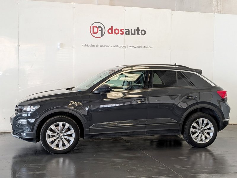 Volkswagen T-Roc 2022, foto 2