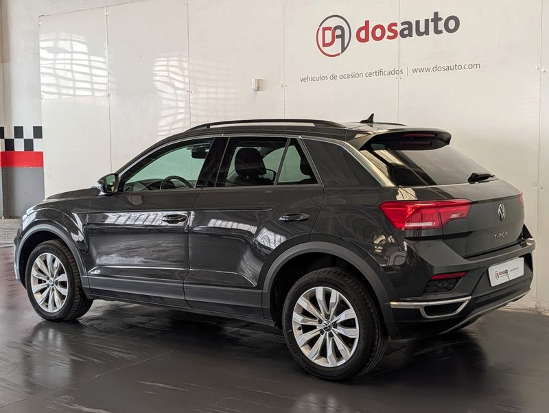 Volkswagen T-Roc 2022, foto 3
