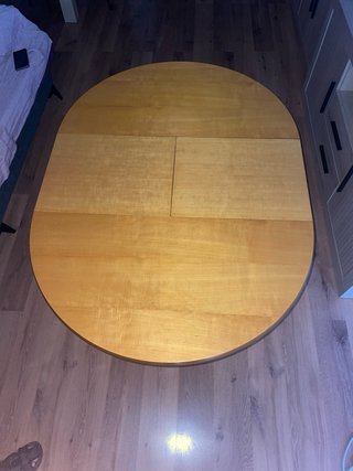 Mesa de comedor redonda de madera