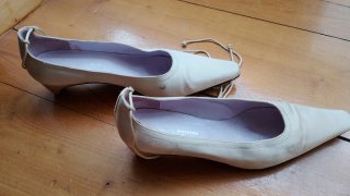 Zapatos Maud Frizon Beige