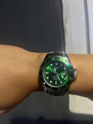 Reloj Lige Verde y Plateado