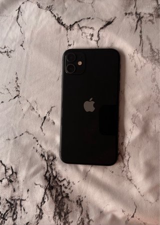 iPhone 11 128GB + 3 fundas