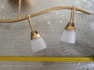 Lámpara de techo dorada tulipanes