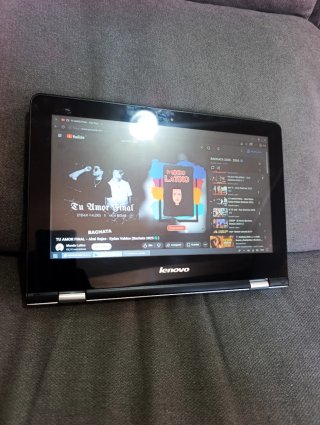 Lenovo Yoga 300 Convertible 2 en 1