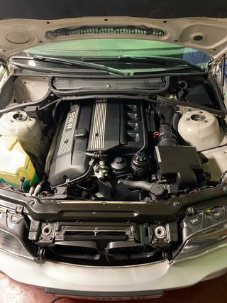BMW Serie 3 323i