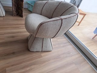 Silla giratoria Sklum con reposabrazos