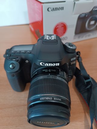 Cámara Canon EOS 80D + Objetivo 18-55