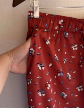 Pantalón estampado floral