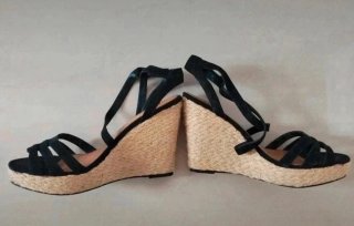 Cuñas Pull&Bear negras
