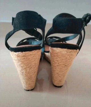 Cuñas Pull&Bear negras