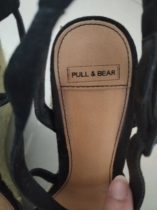 Cuñas Pull&Bear negras