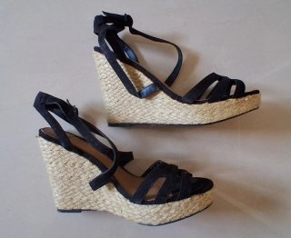 Cuñas Pull&Bear negras