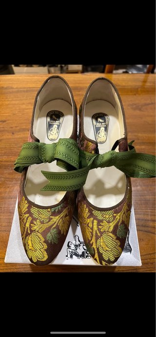 Traje de Fallera Talla 42-44 mas zapatos y cancán