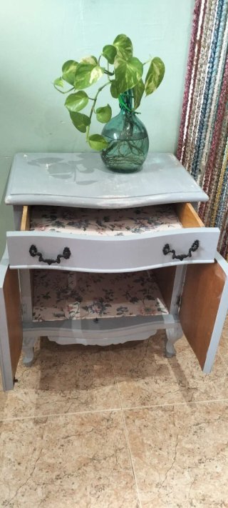 Comodino vintage grigio