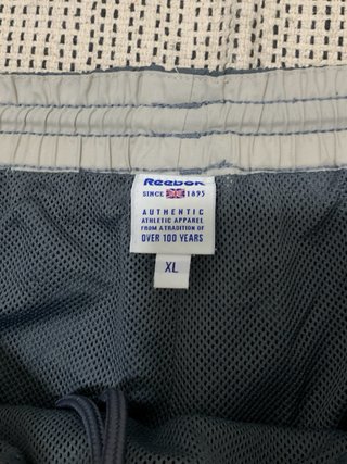 Pantalón Reebok Vintage Gris