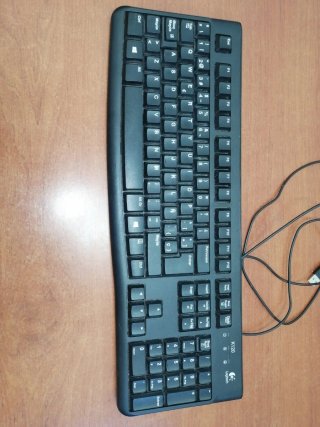 Teclado Logitech K120 con cable