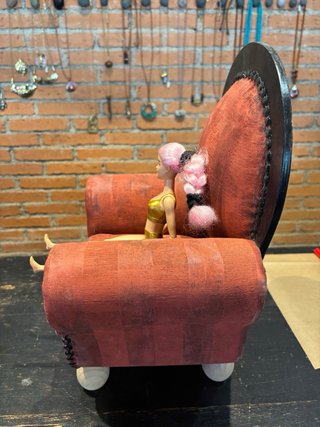 Sillón miniatura antiguo