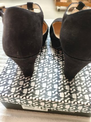 Tacchi neri eleganti