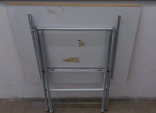 Mesa plegable 85x70cm - Excelente estado
