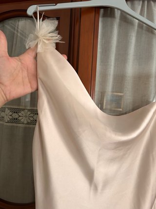 Vestido satinado Zara