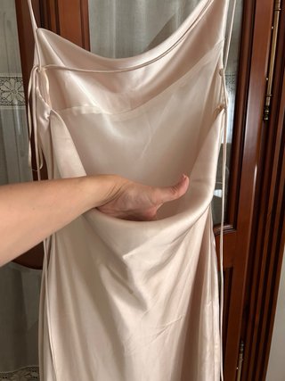 Vestido satinado Zara