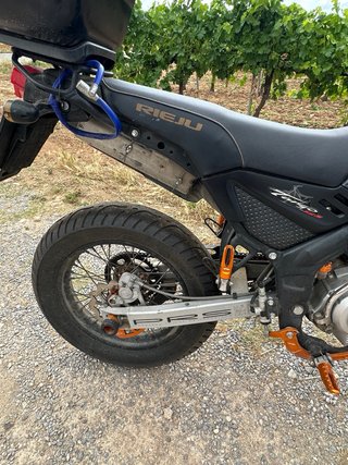 Rieju Tango 125 Negra y Naranja