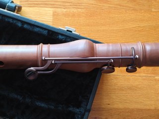 Flauta de pico curvo de madera con estuche