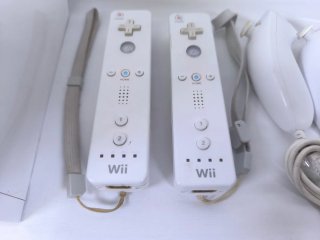Consola Wii + 4 Juegos + Accesorios