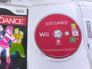 Consola Wii + 4 Juegos + Accesorios