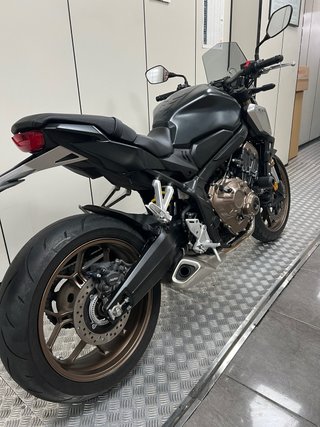 Honda CB 650 R