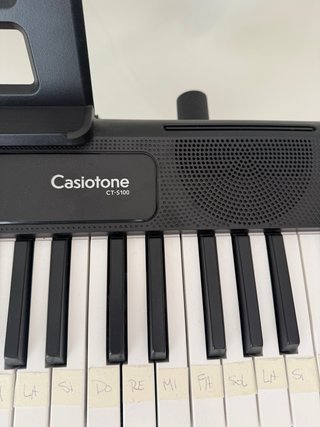 Teclado Casio CT- S100 con soporte y pie