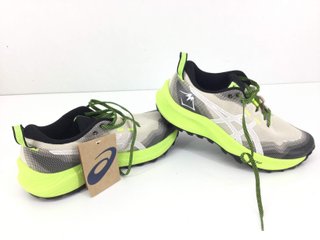 Zapatillas Asics Beige y Verde