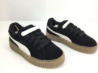 Zapatillas Puma Negras Suela Marrón