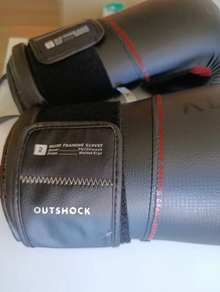 Guantes de boxeo Outshock negros
