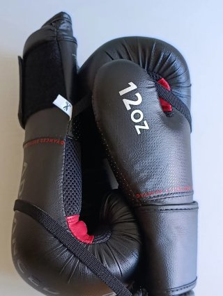Guantes de boxeo Outshock negros