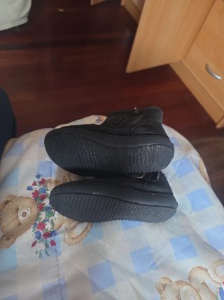 Botas niña negras con cremallera